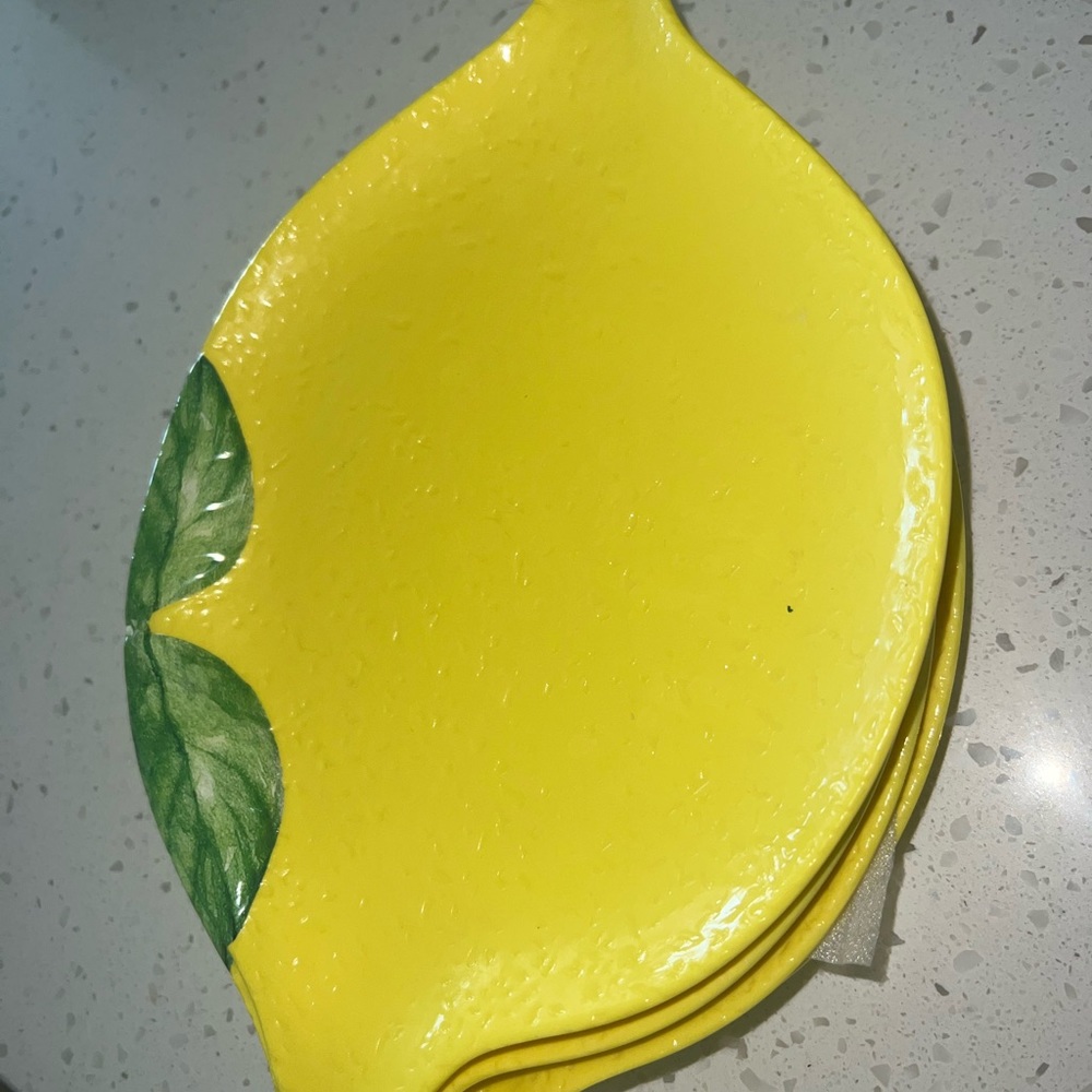 Lemon Pleates - Picture 2 of 2